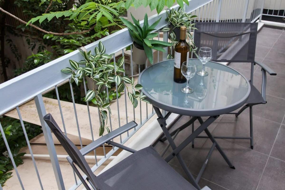 Elegant Urban Escape 1 Bd Apt In Kolonaki Apartamento Atenas Exterior foto