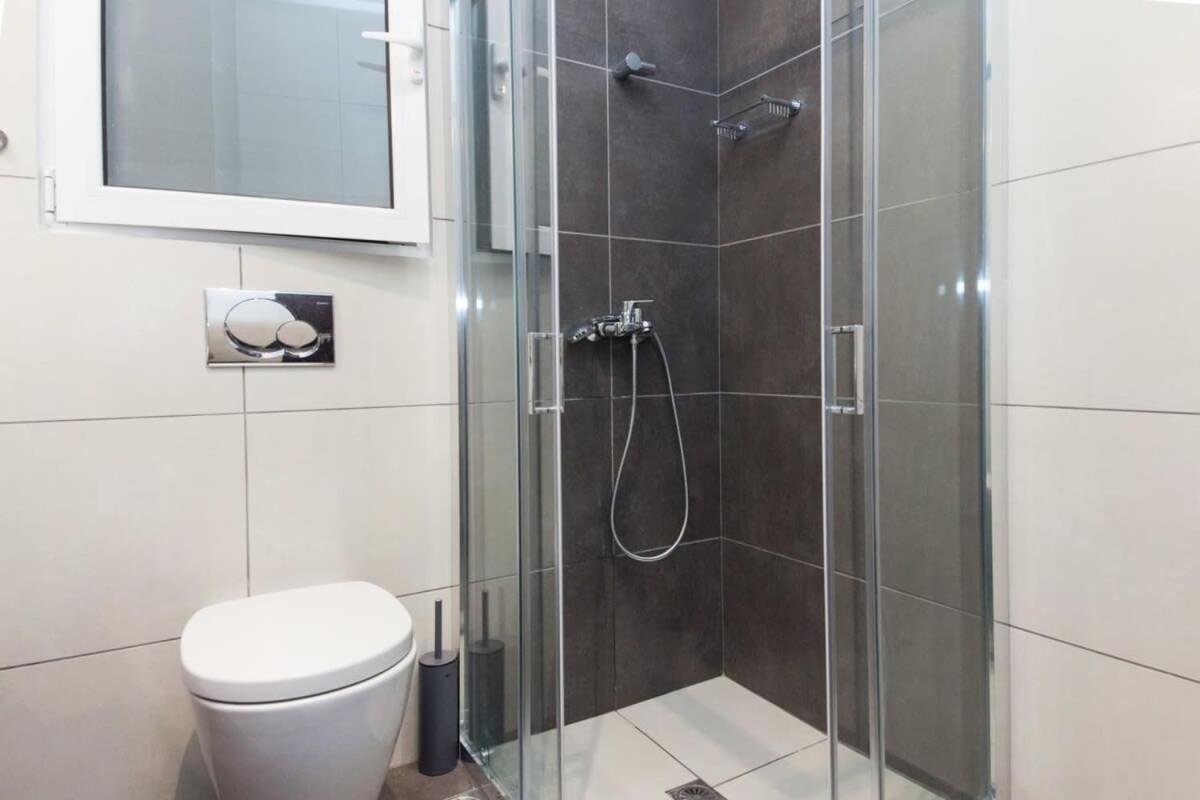 Elegant Urban Escape 1 Bd Apt In Kolonaki Apartamento Atenas Exterior foto